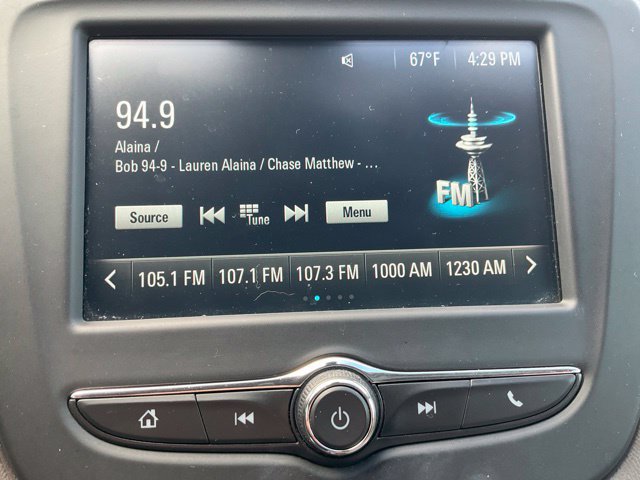 Used 2017 Chevrolet Malibu LT FWD image 5