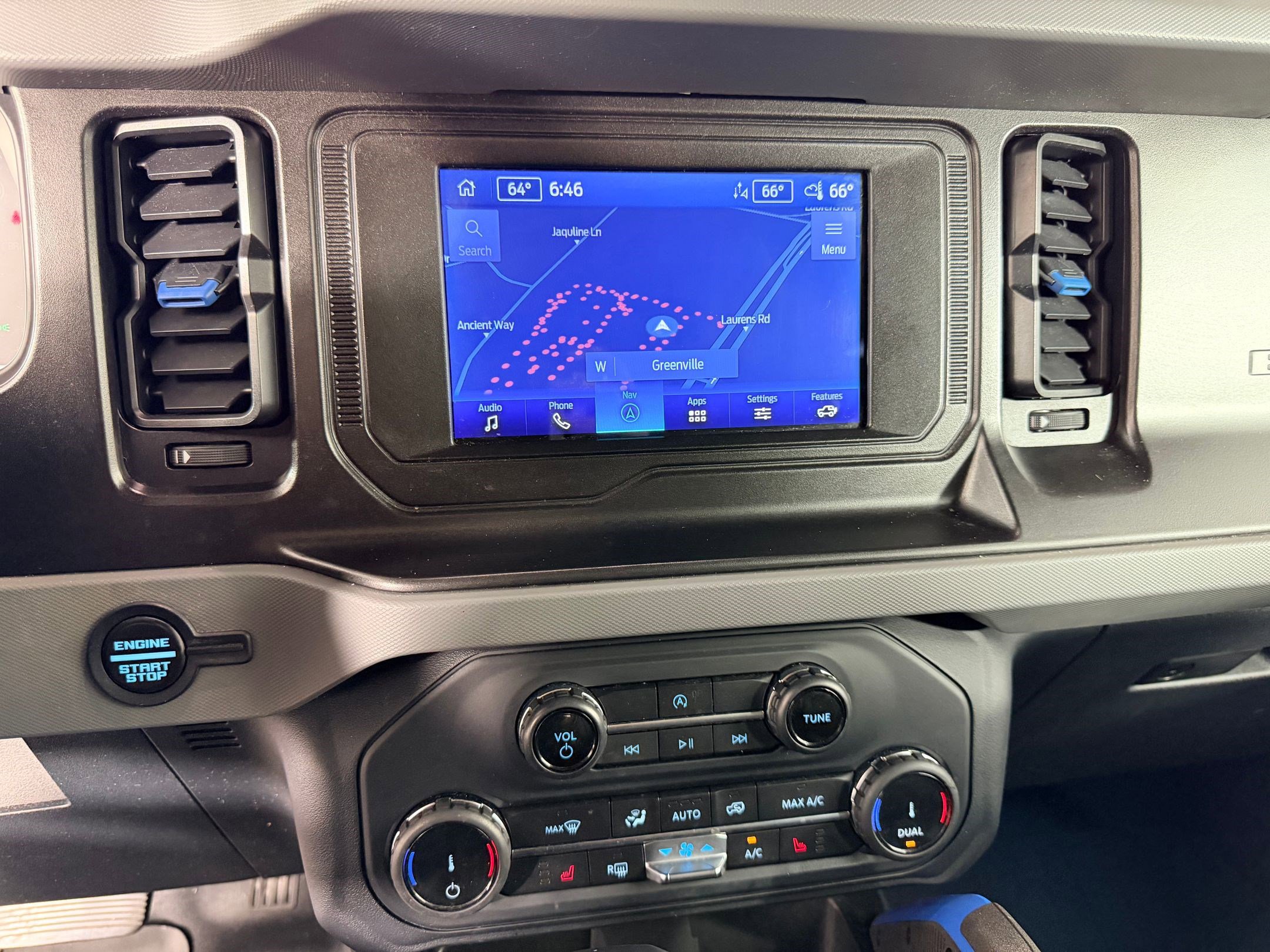 Used 2022 Ford Bronco Black Diamond image 23