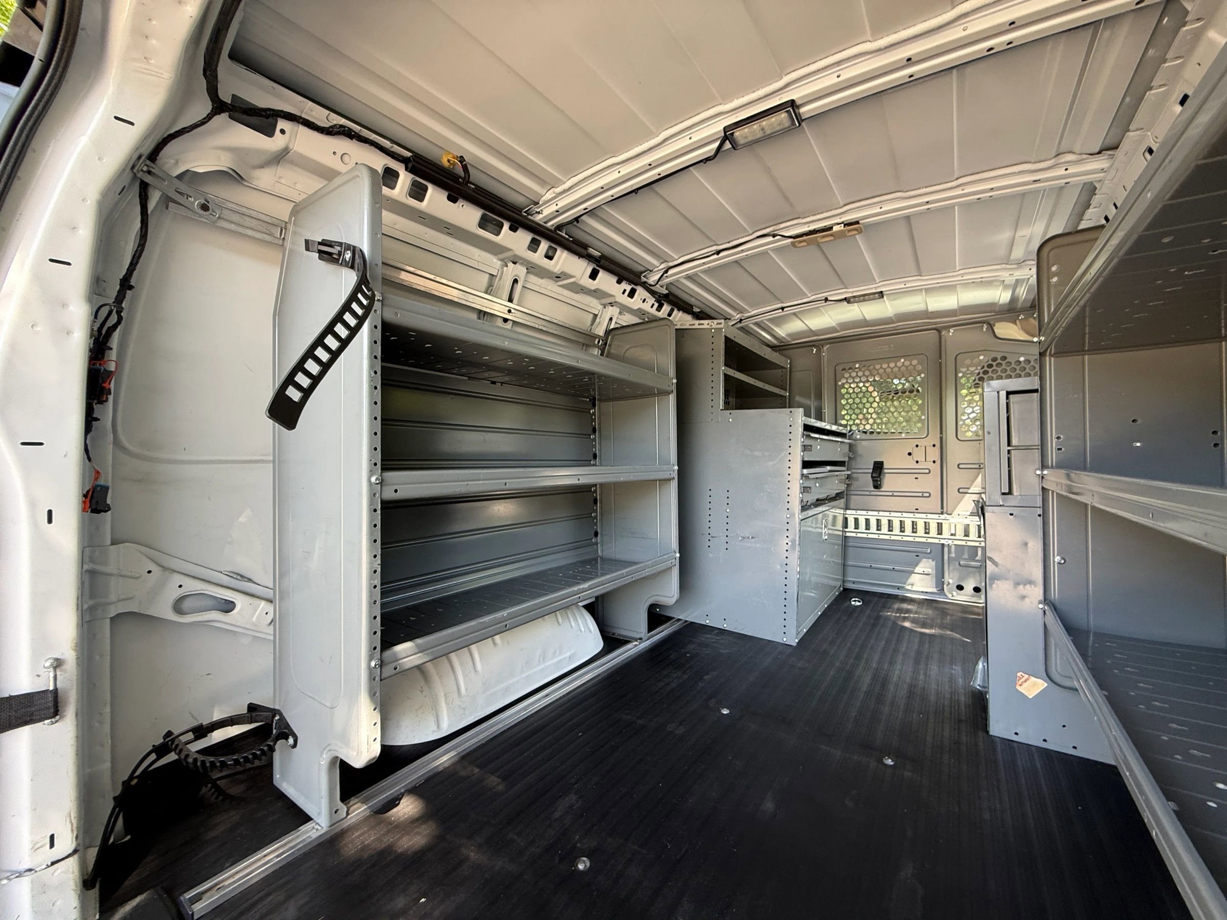 Used 2015 Chevrolet Express 2500 Van 3D image 17