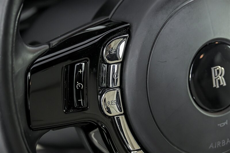 Used 2015 Rolls-Royce Wraith RWD image 23