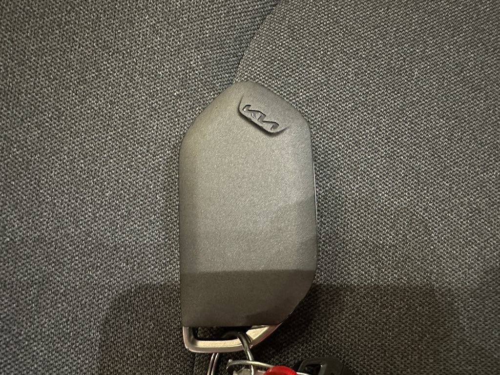 Used 2025 Kia K4 FWD image 16