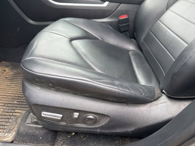 Used 2020 Toyota Highlander XLE AWD/4WD image 15