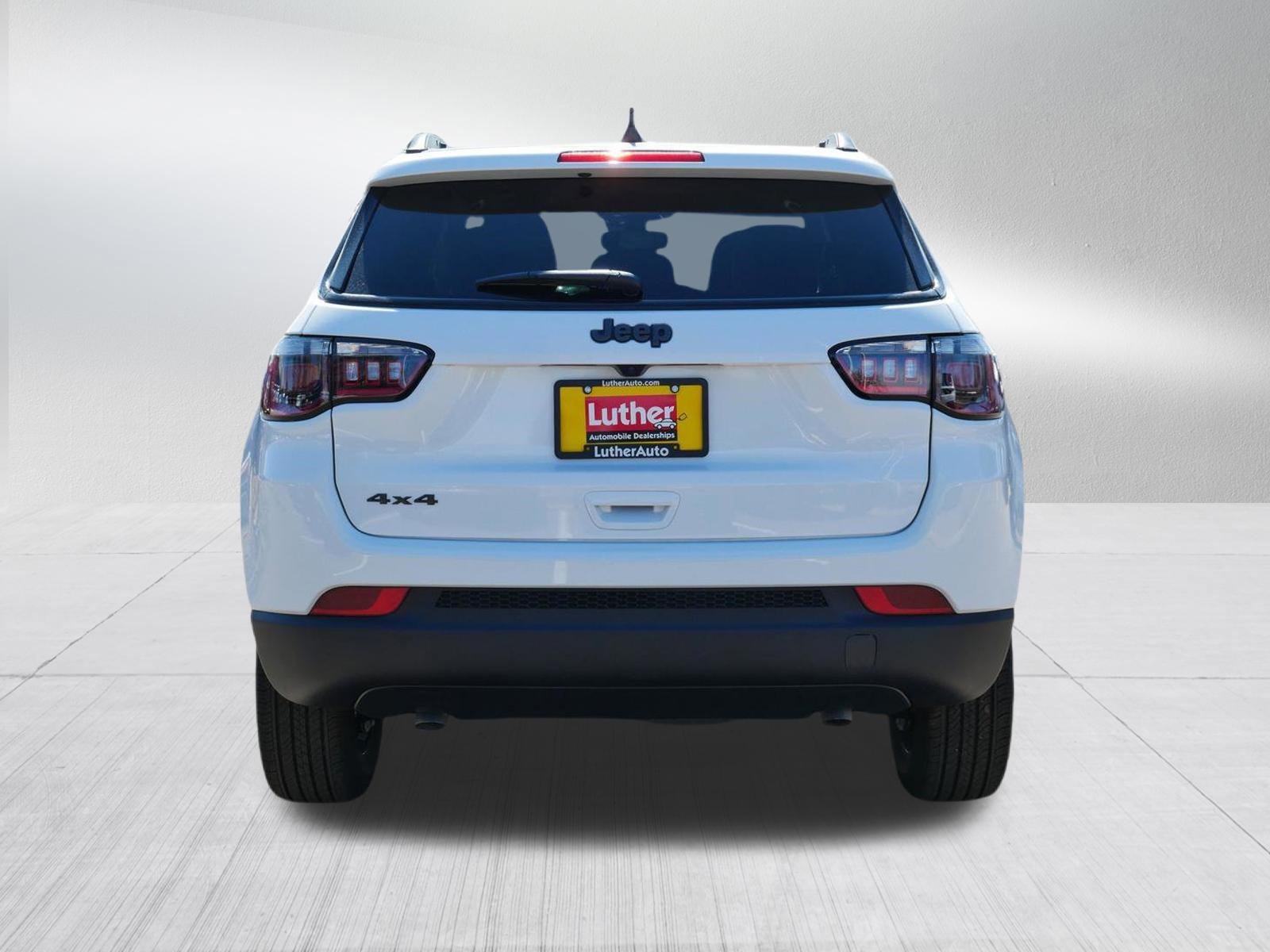 New 2026 Jeep Compass Latitude w/ Sun and Sound Group image 6