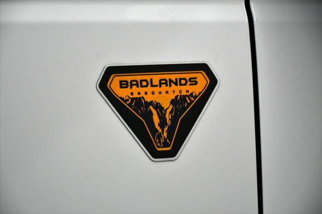 Used 2023 Ford Bronco Badlands w/ Sasquatch Package AWD/4WD image 2