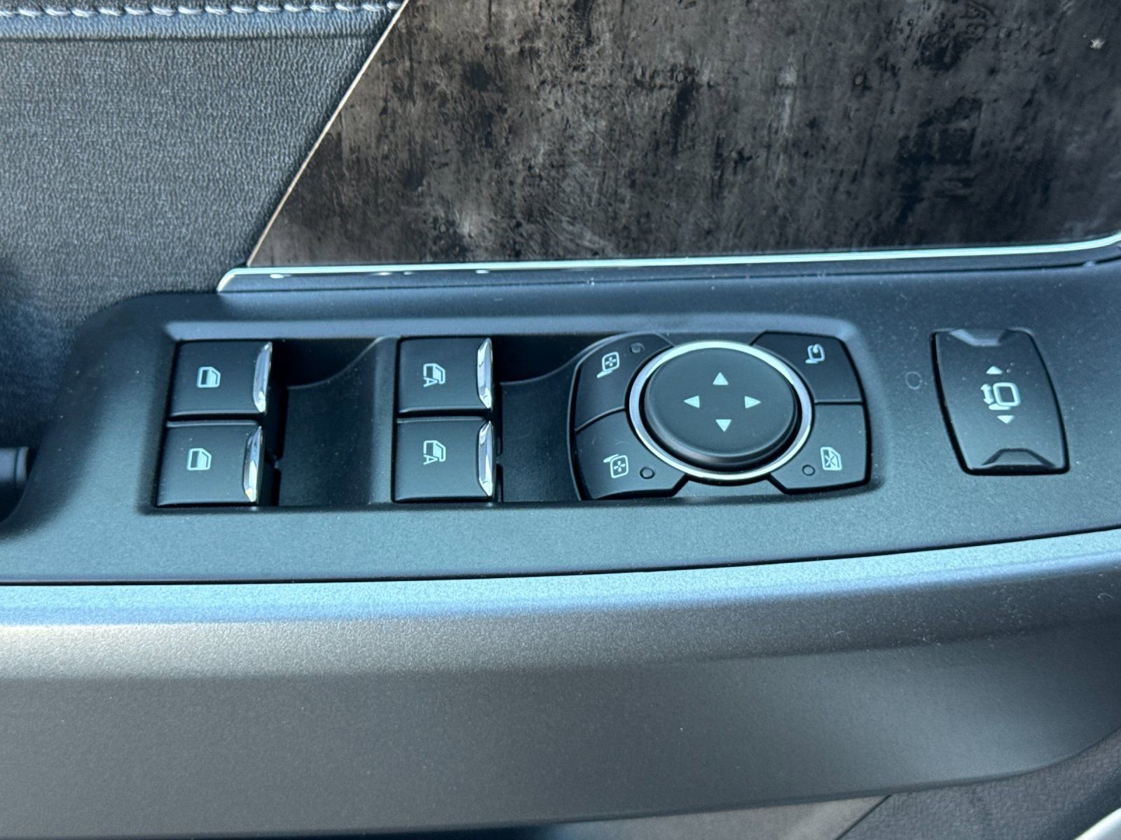 New 2026 Ford F350 Lariat w/ Lariat Ultimate Package image 12