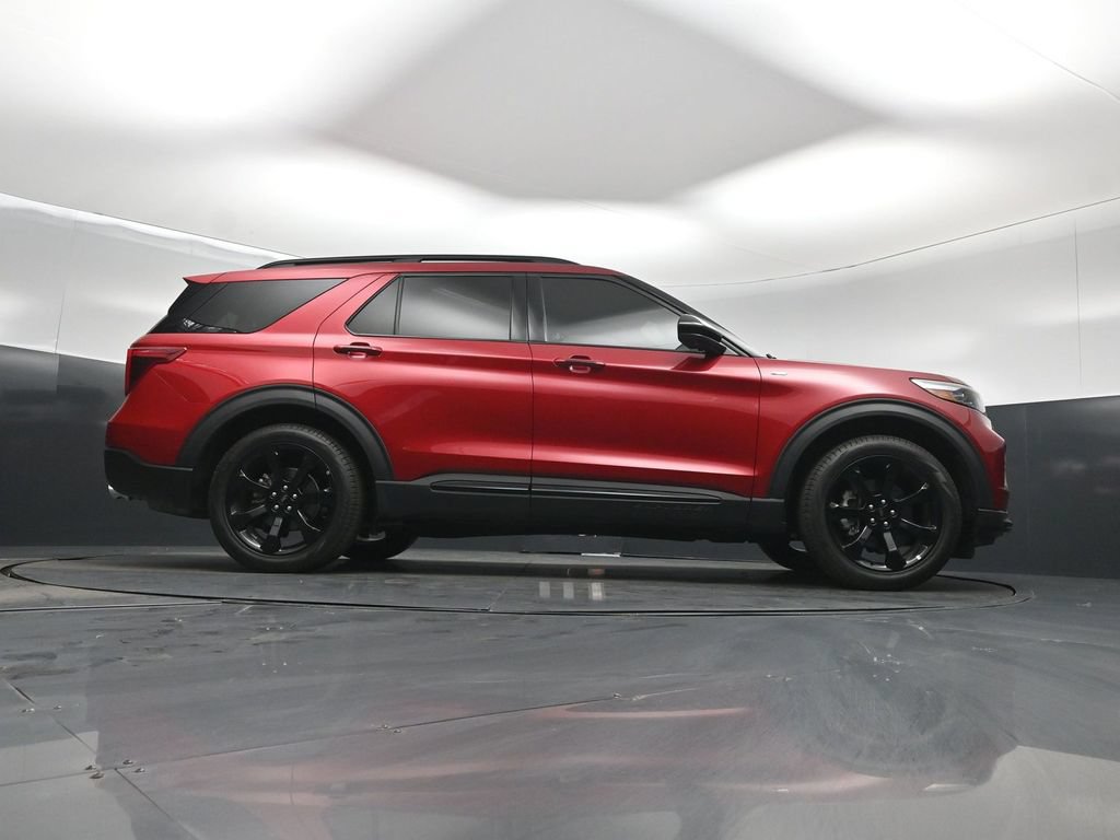 Certified 2024 Ford Explorer ST-Line w/ Class IV Trailer Tow Package RWD image 45