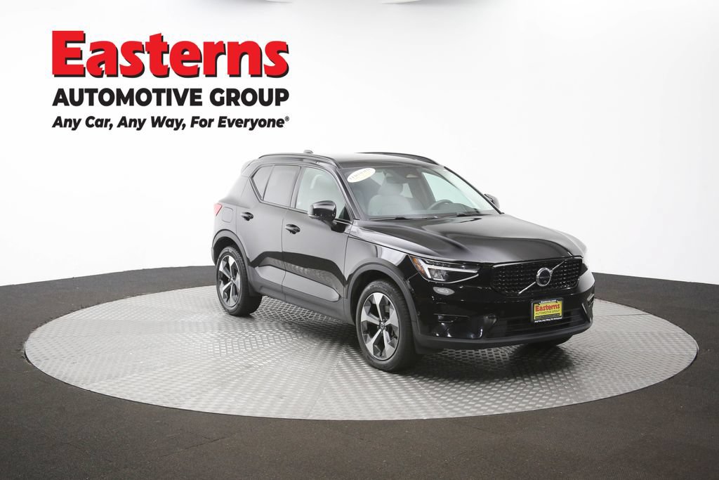 Used 2023 Volvo XC40 B4 Ultimate FWD image 44