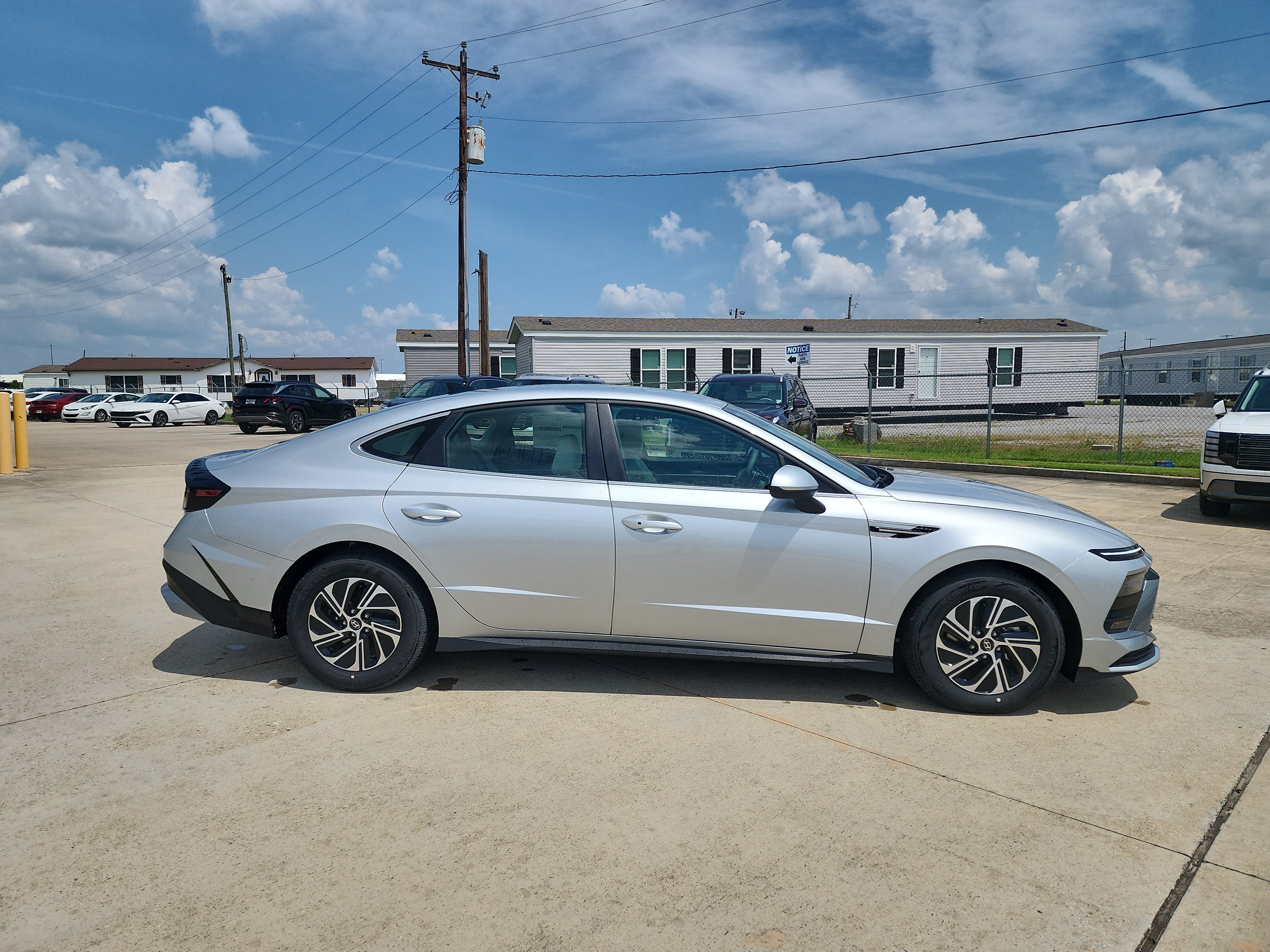 New 2026 Hyundai Sonata Blue FWD image 8