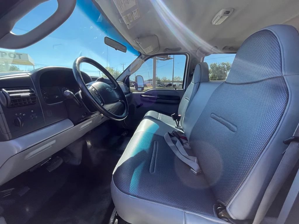 Used 2005 Ford F450 2WD Crew Cab Super Duty image 10