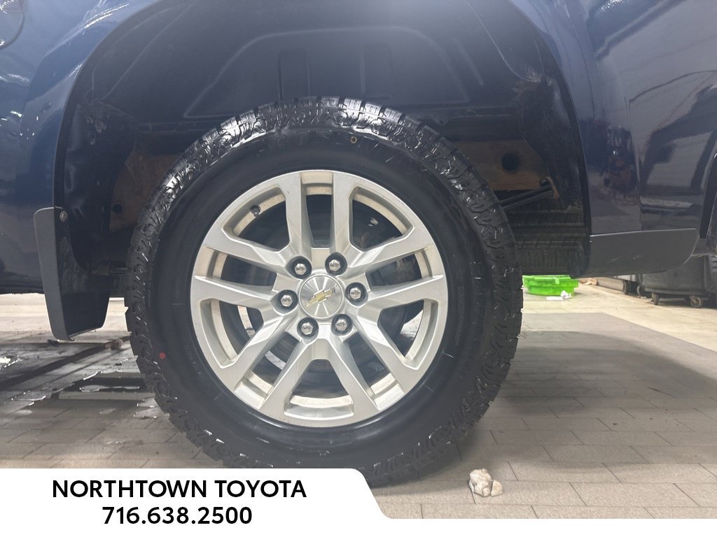 Used 2021 Chevrolet Silverado 1500 LT AWD/4WD image 23