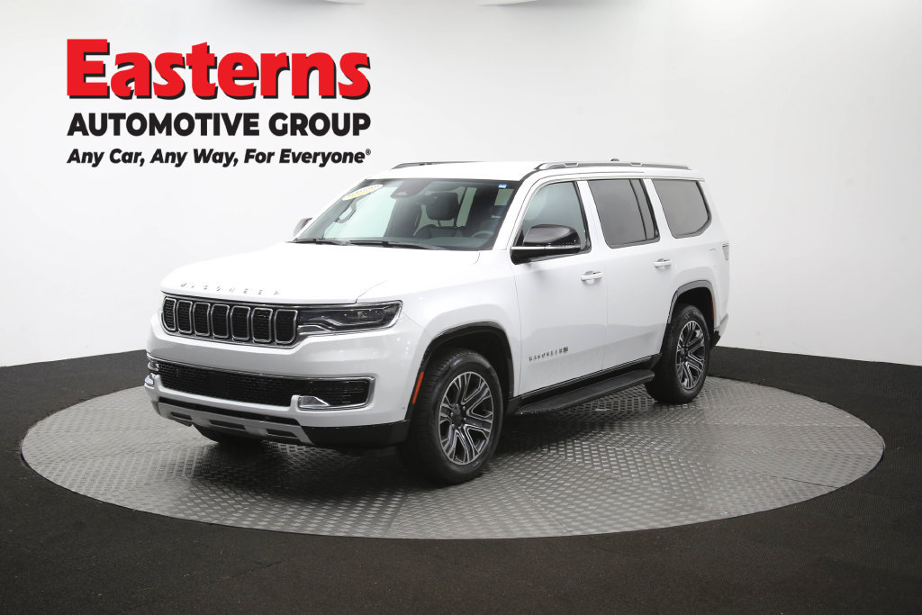 Used 2024 Jeep Wagoneer Series II w/ Flexible Seating Group RWD image 60