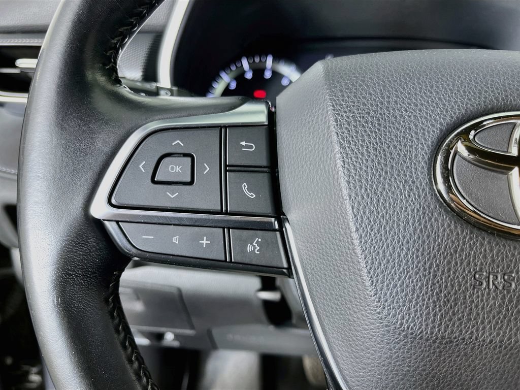 Used 2021 Toyota Highlander XSE AWD/4WD image 15