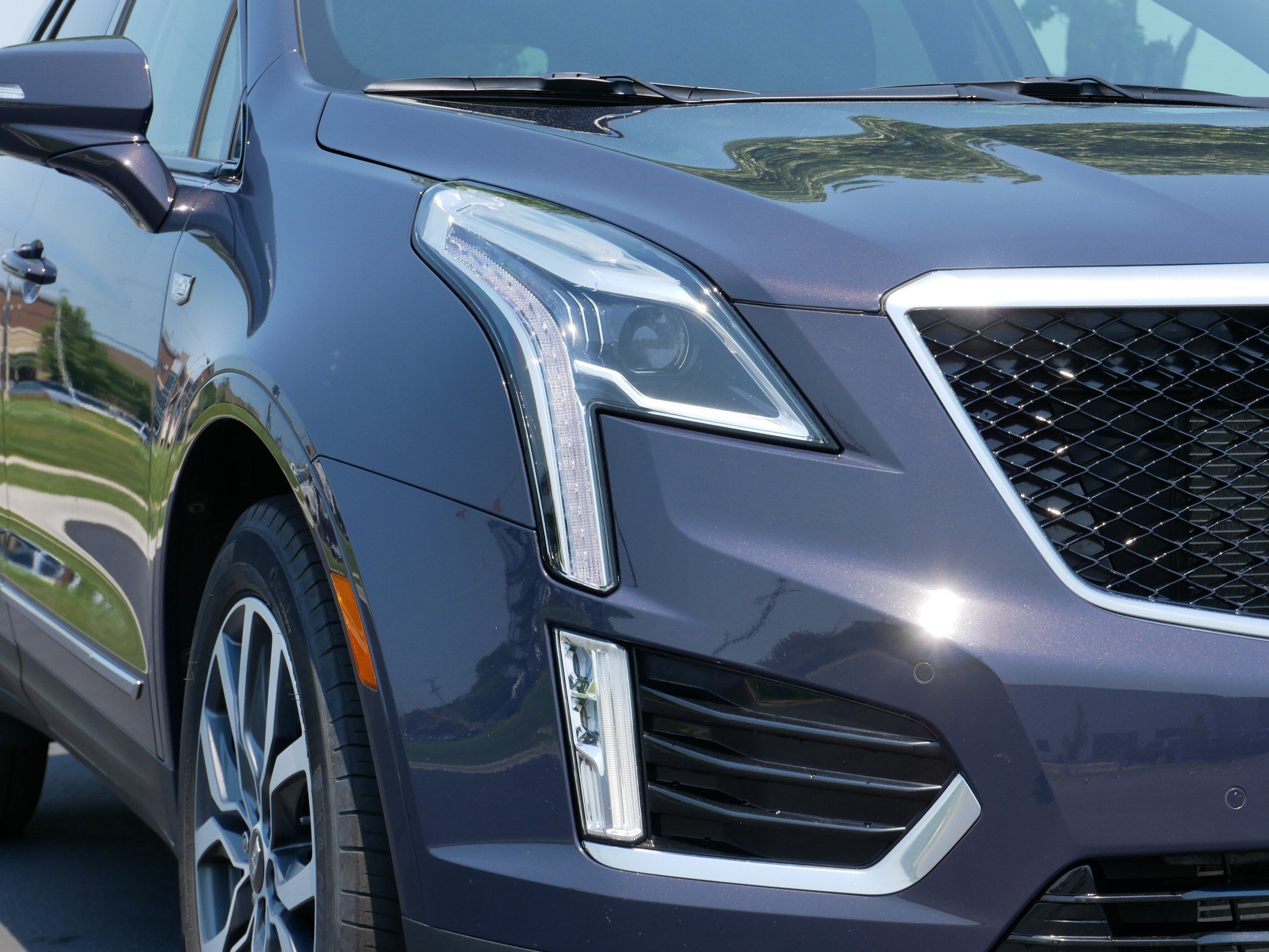Used 2024 Cadillac XT5 Sportv w/ LPO, Floor Liner Package AWD/4WD image 14