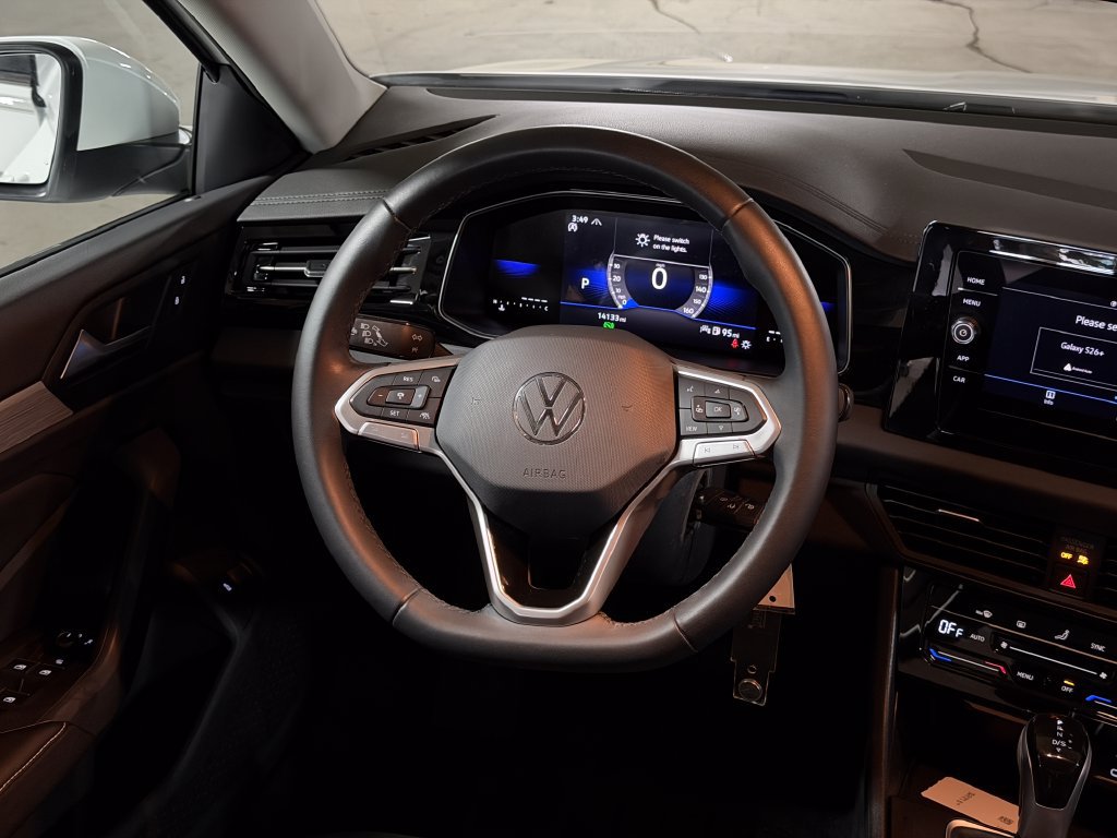Certified 2025 Volkswagen Jetta S FWD image 15