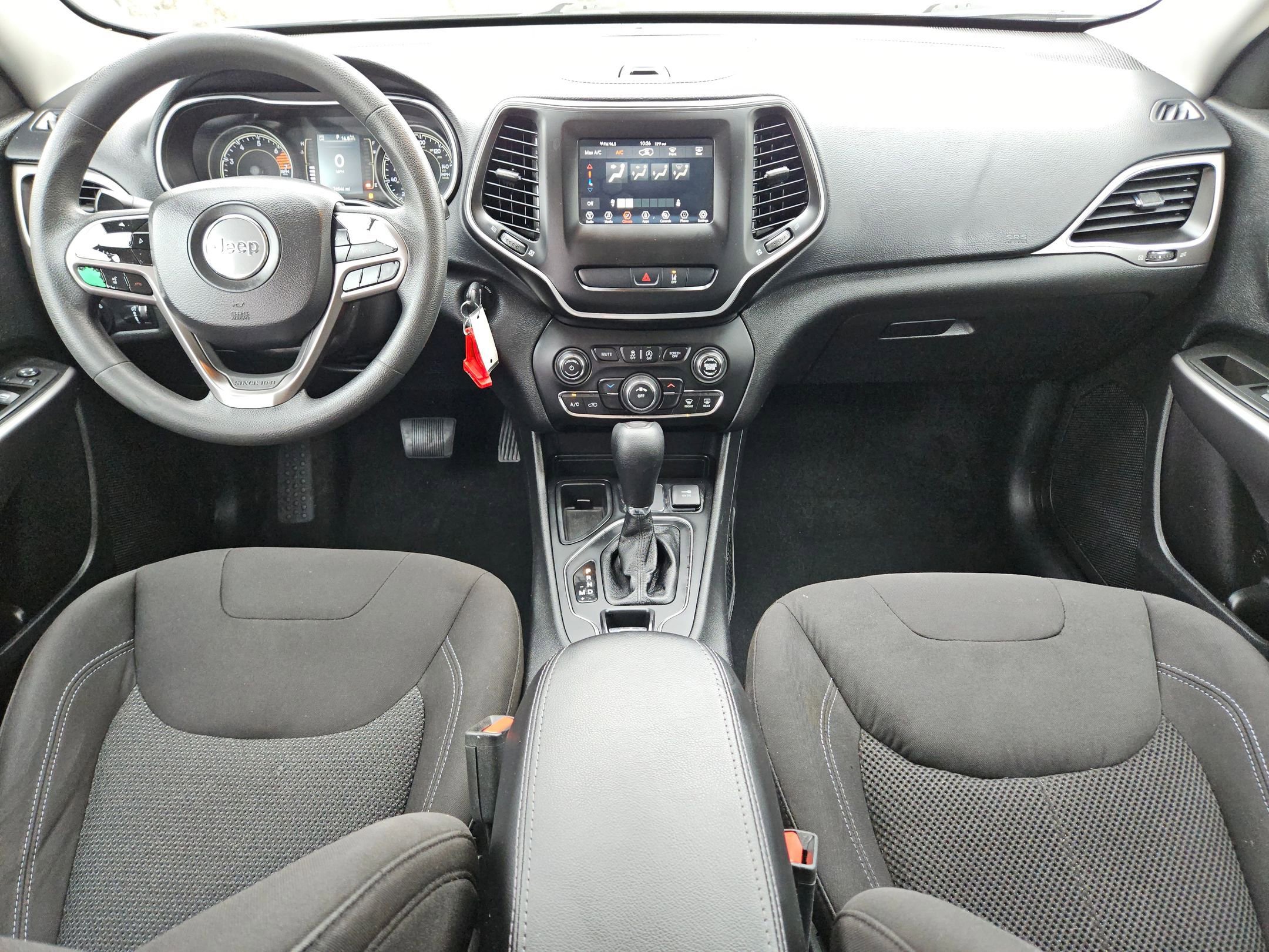 Used 2021 Jeep Cherokee Latitude w/ Mopar Interior Package image 16