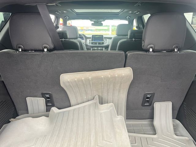 Used 2023 Chevrolet Tahoe Z71 w/ Z71 Off-Road Package AWD/4WD image 23