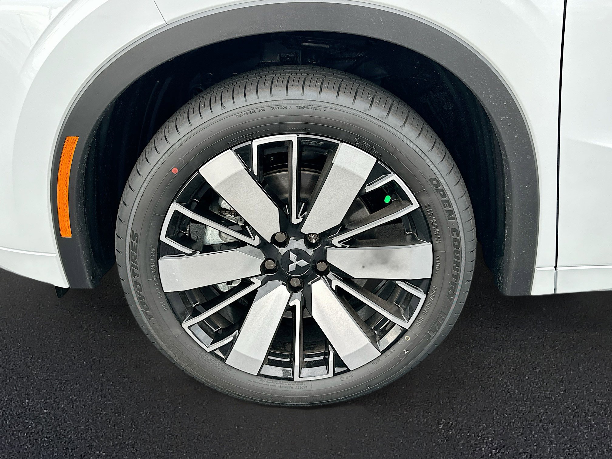 New 2025 Mitsubishi Outlander SEL image 21