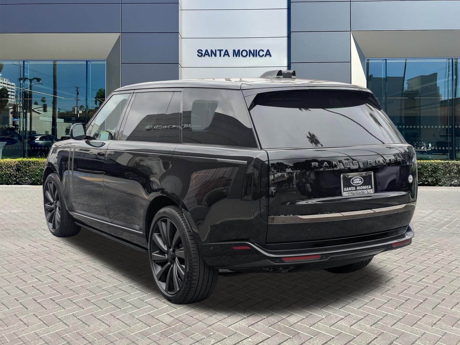 New 2026 Land Rover Range Rover SV AWD/4WD image 7