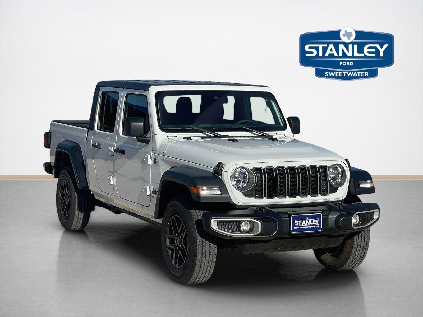 Used 2025 Jeep Gladiator Sport image 1