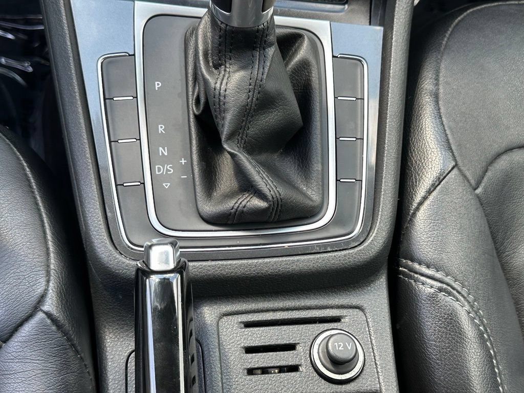 Used 2018 Volkswagen Golf S FWD image 26
