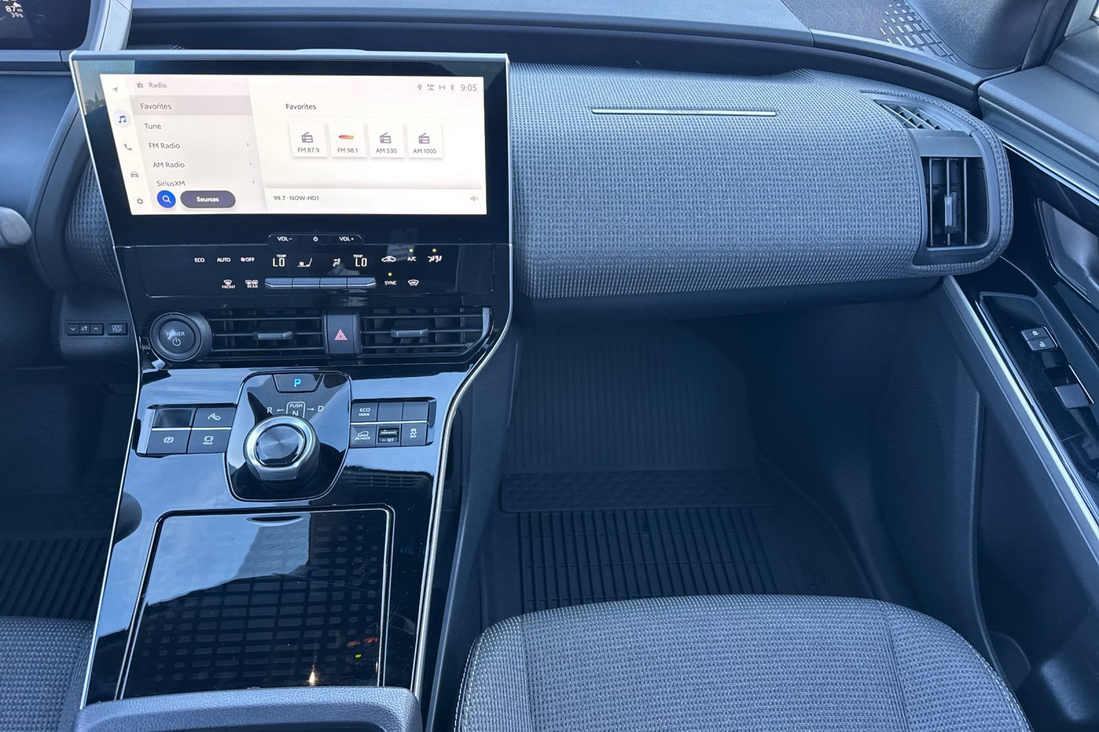 Certified 2025 Toyota bZ4X AWD image 31