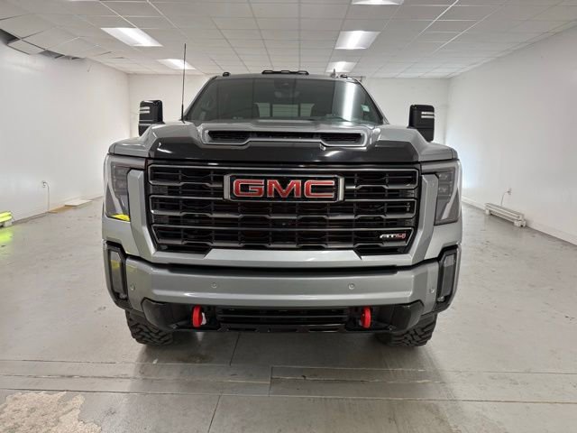 Used 2024 GMC Sierra 2500 AT4 w/ AT4 Premium Plus Package image 2
