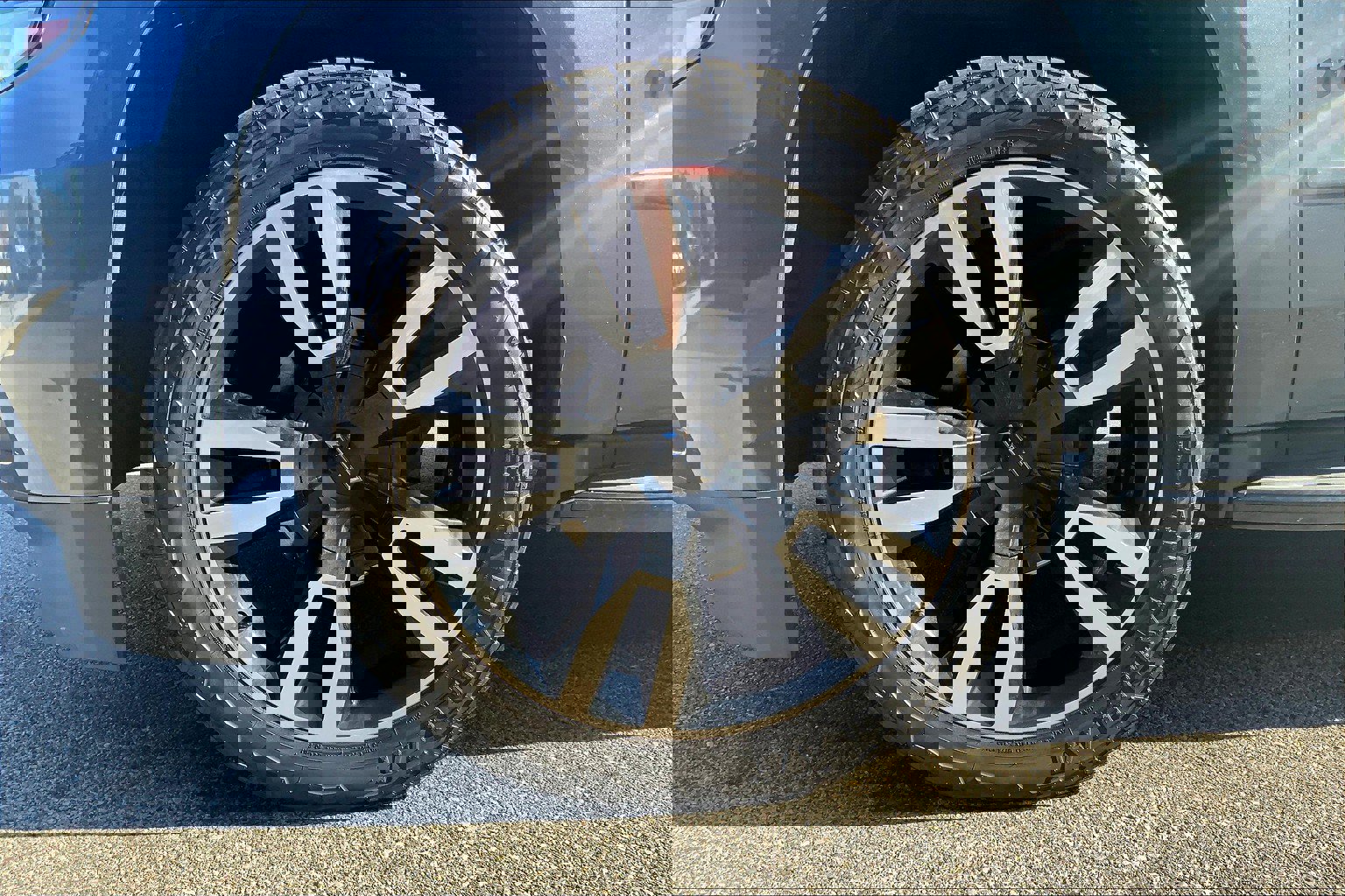 Used 2019 Chevrolet Tahoe Premier w/ RST 6.2L Performance Edition image 10