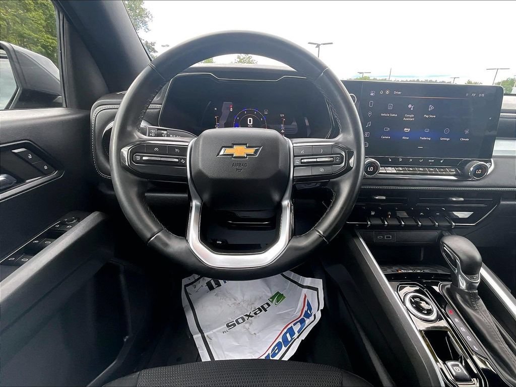 Used 2023 Chevrolet Colorado LT w/ LT Convenience Package II AWD/4WD image 16