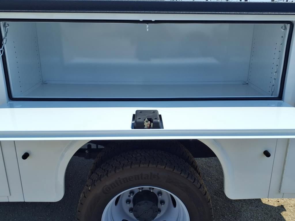 New 2024 Ford F550 2WD Regular Cab Super Duty image 24