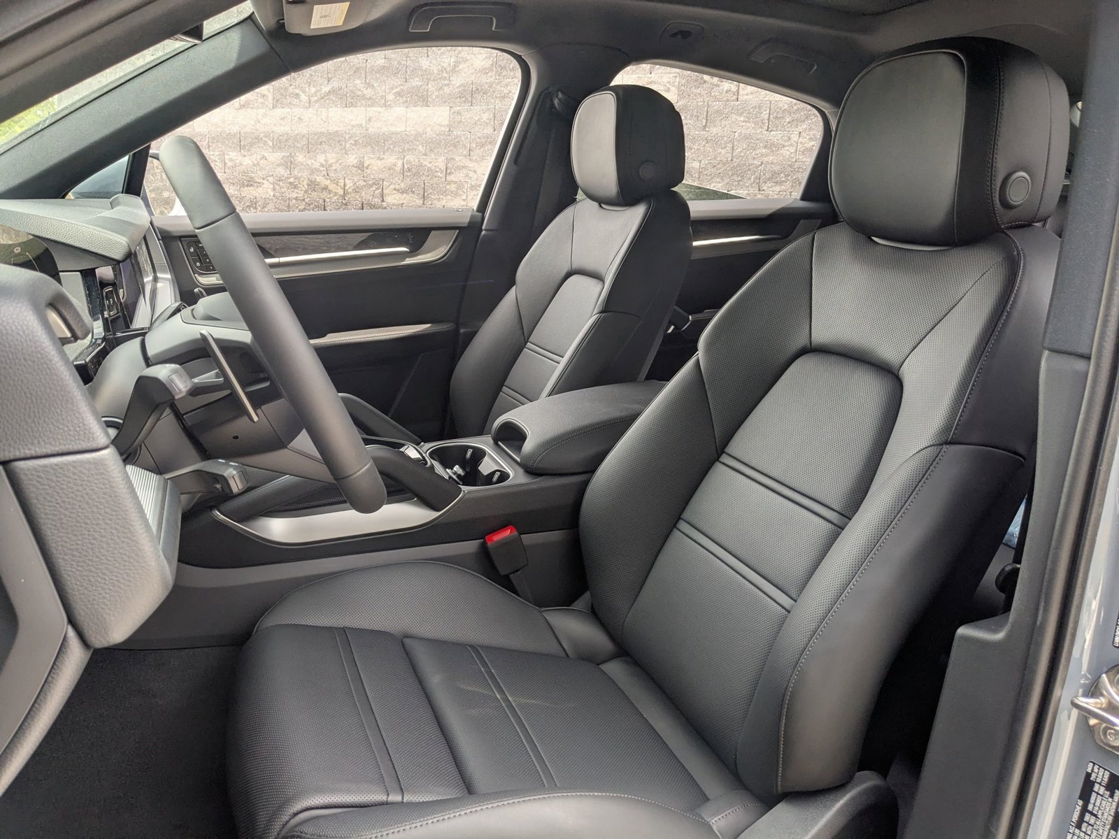New 2026 Porsche Cayenne E-Hybrid Coupe AWD/4WD image 5