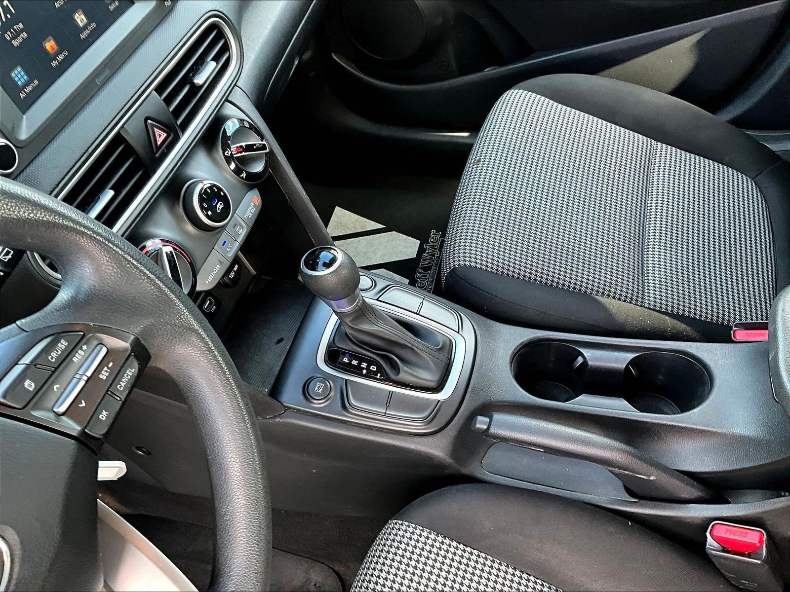 Used 2021 Hyundai Kona SE AWD/4WD image 17
