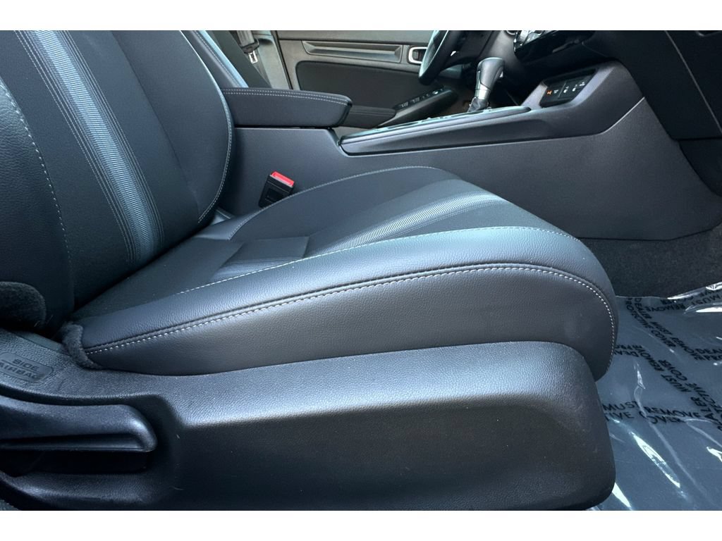 Used 2025 Honda Civic Sport image 22