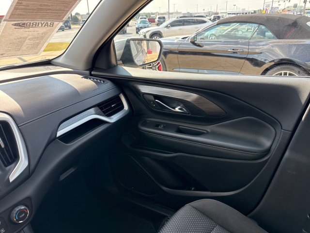 Used 2024 GMC Terrain SLE image 19