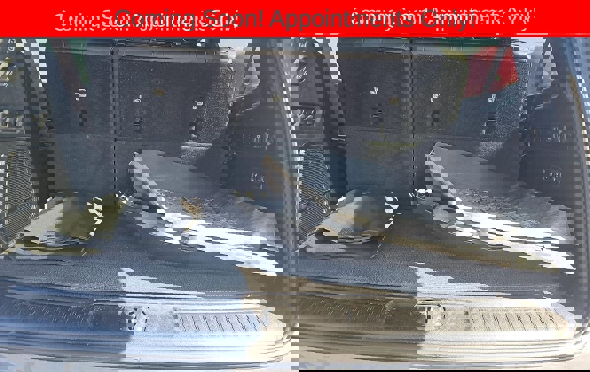 Used 2023 Jeep Wagoneer Series II AWD/4WD image 12