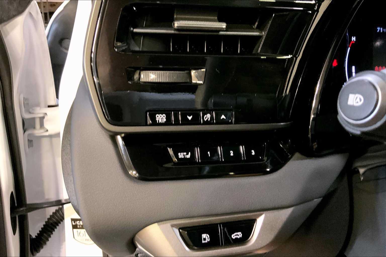 Certified 2024 Lexus RX 350 F Sport w/ Technology Package AWD/4WD image 35