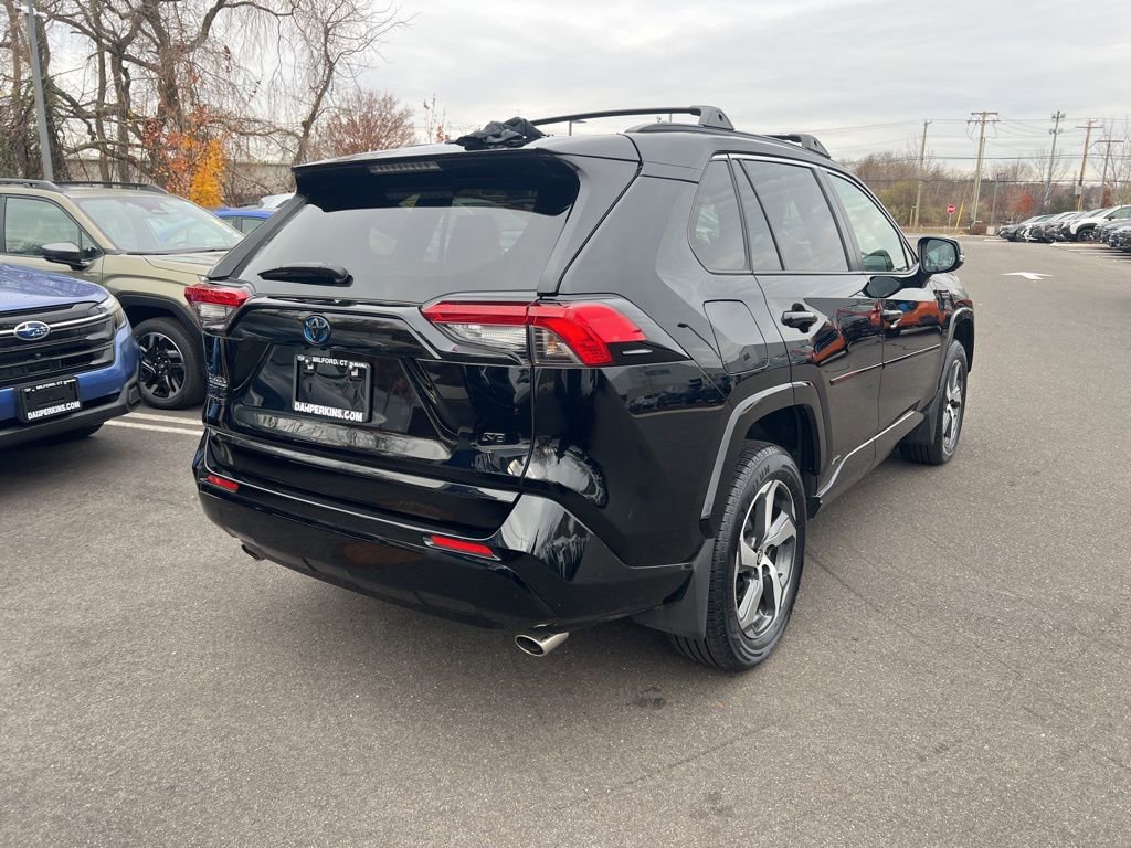 Used 2023 Toyota RAV4 SE image 5
