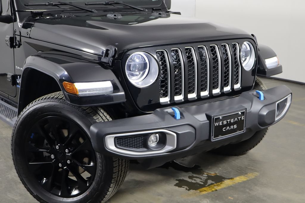 Used 2023 Jeep Wrangler Unlimited Sahara w/ Cold Weather Group AWD/4WD image 50