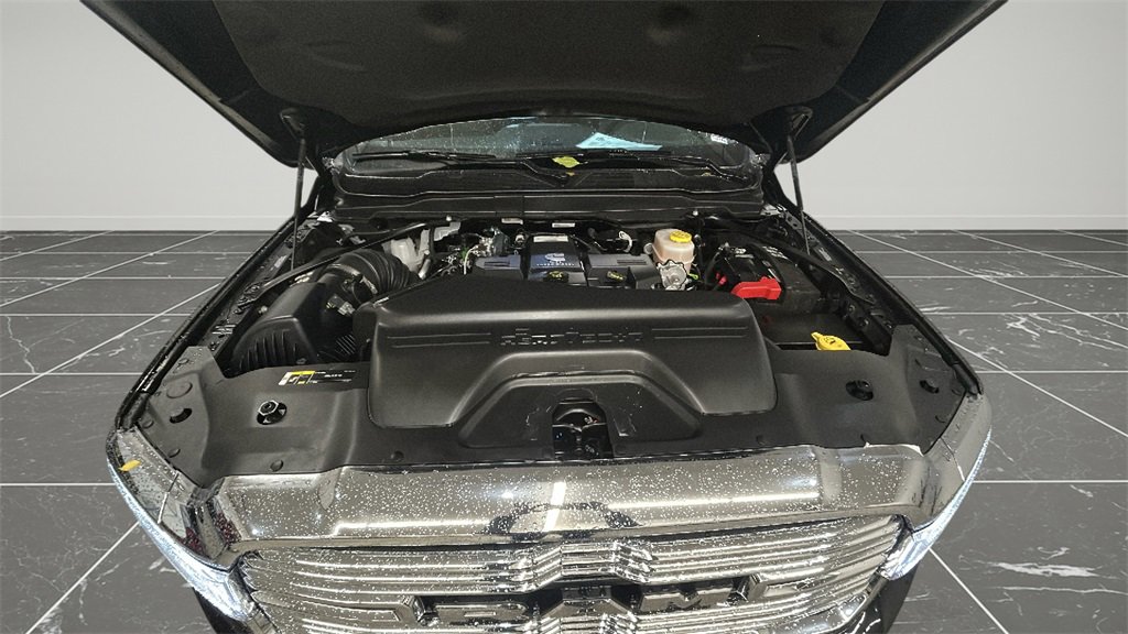 Used 2024 RAM 3500 Laramie image 18