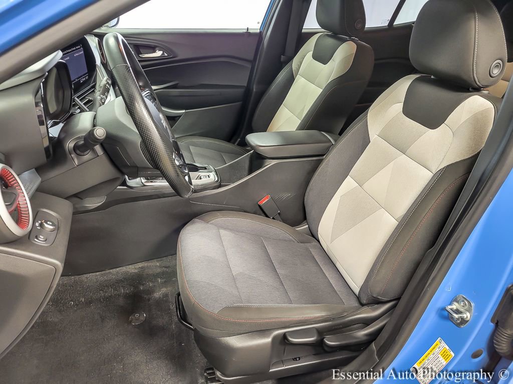 Used 2024 Chevrolet Trax RS image 9
