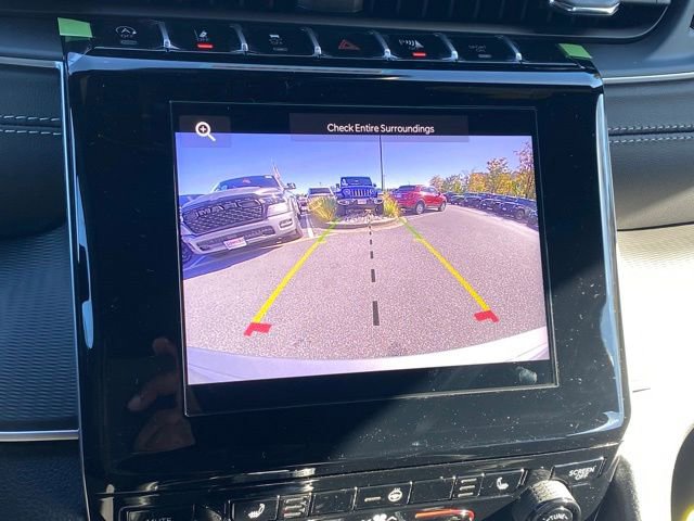 New 2025 Jeep Grand Cherokee Altitude AWD/4WD image 3