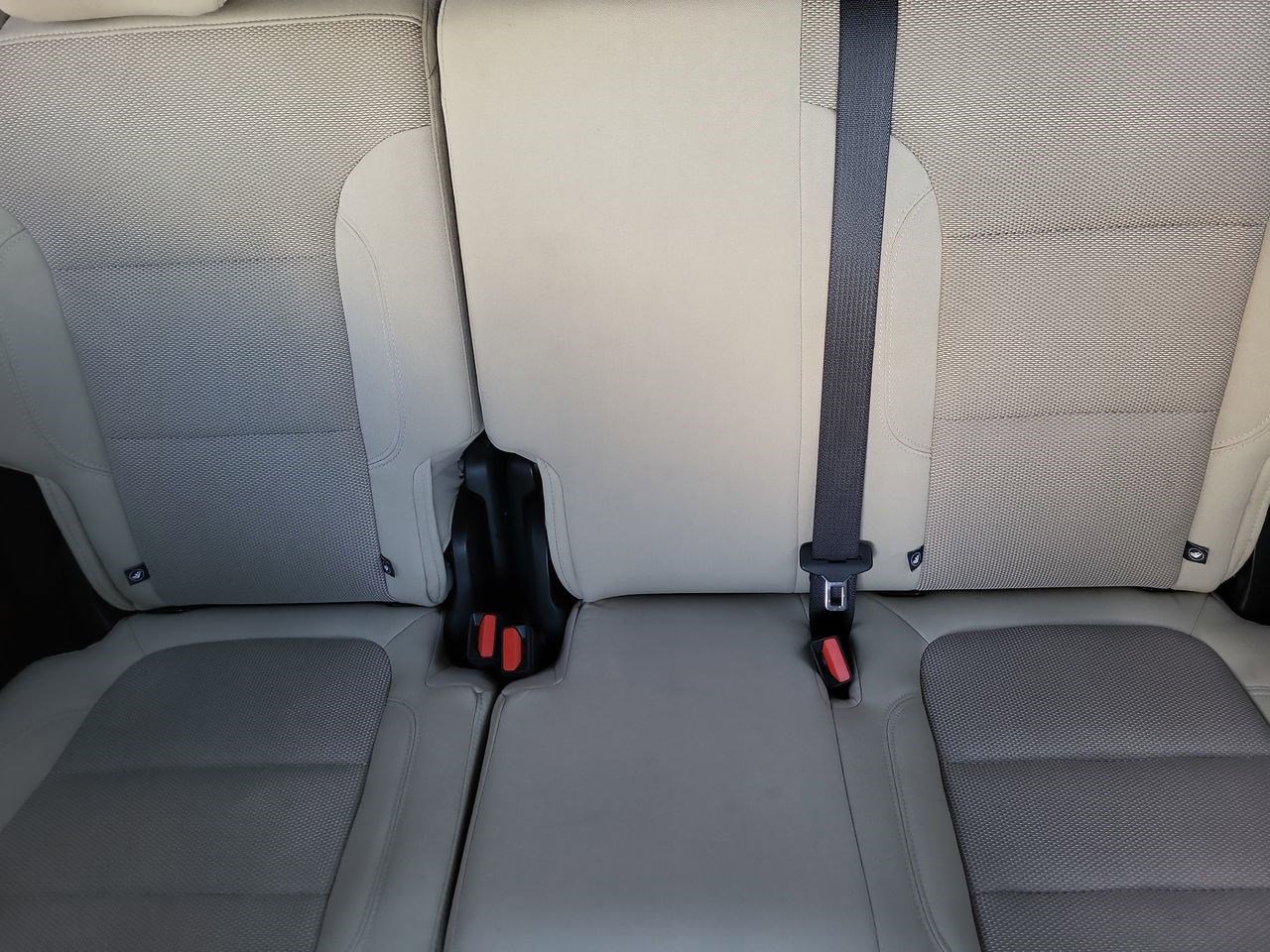 Used 2023 Chevrolet Traverse LS image 13