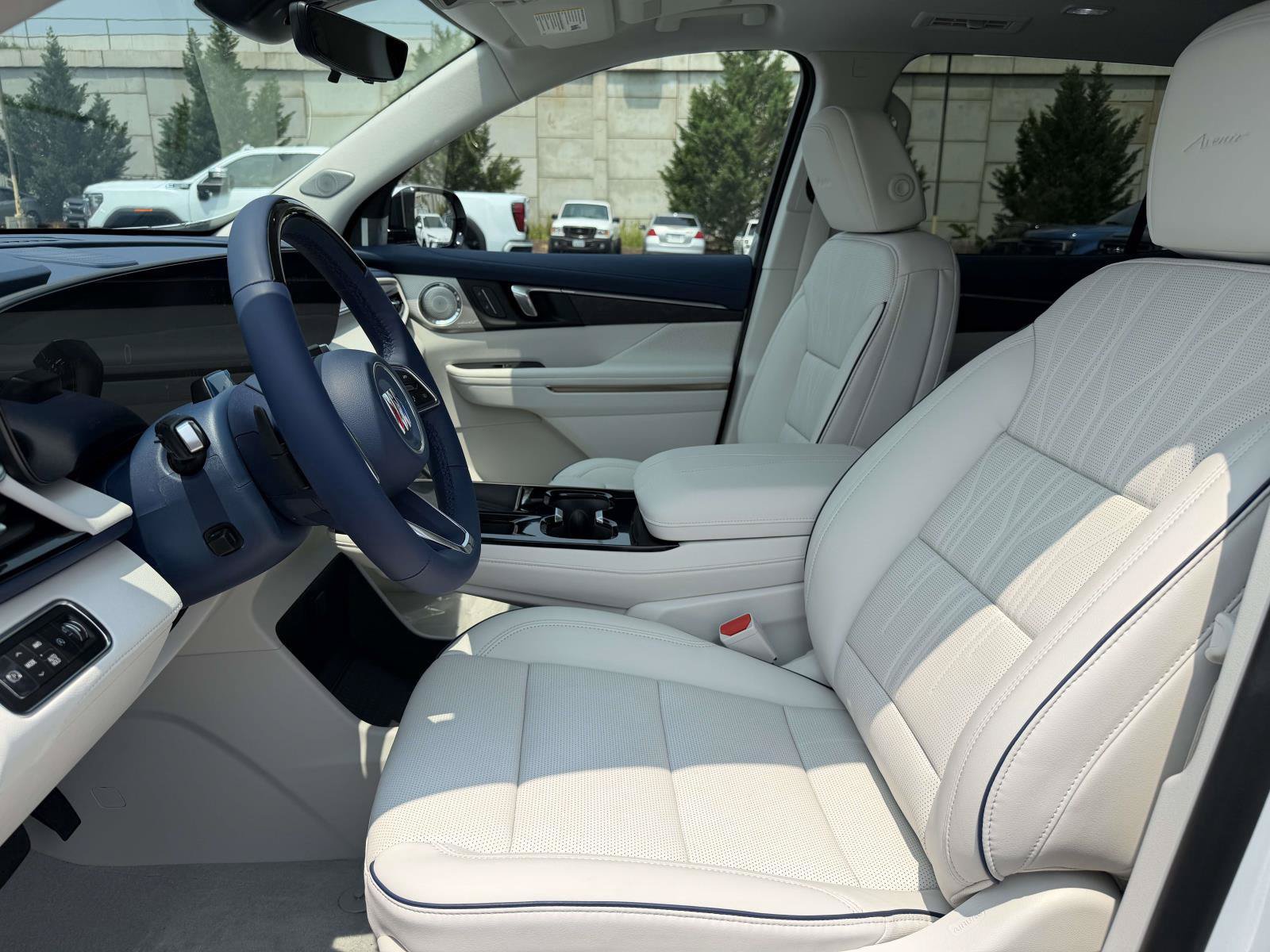 New 2026 Buick Enclave Avenir w/ Super Cruise Package AWD/4WD image 8