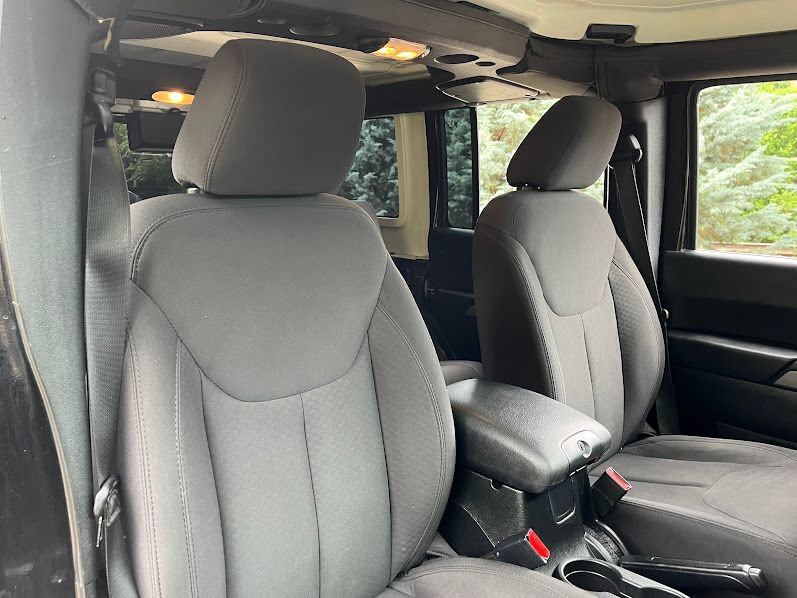 Used 2018 Jeep Wrangler Unlimited Sport S AWD/4WD image 32