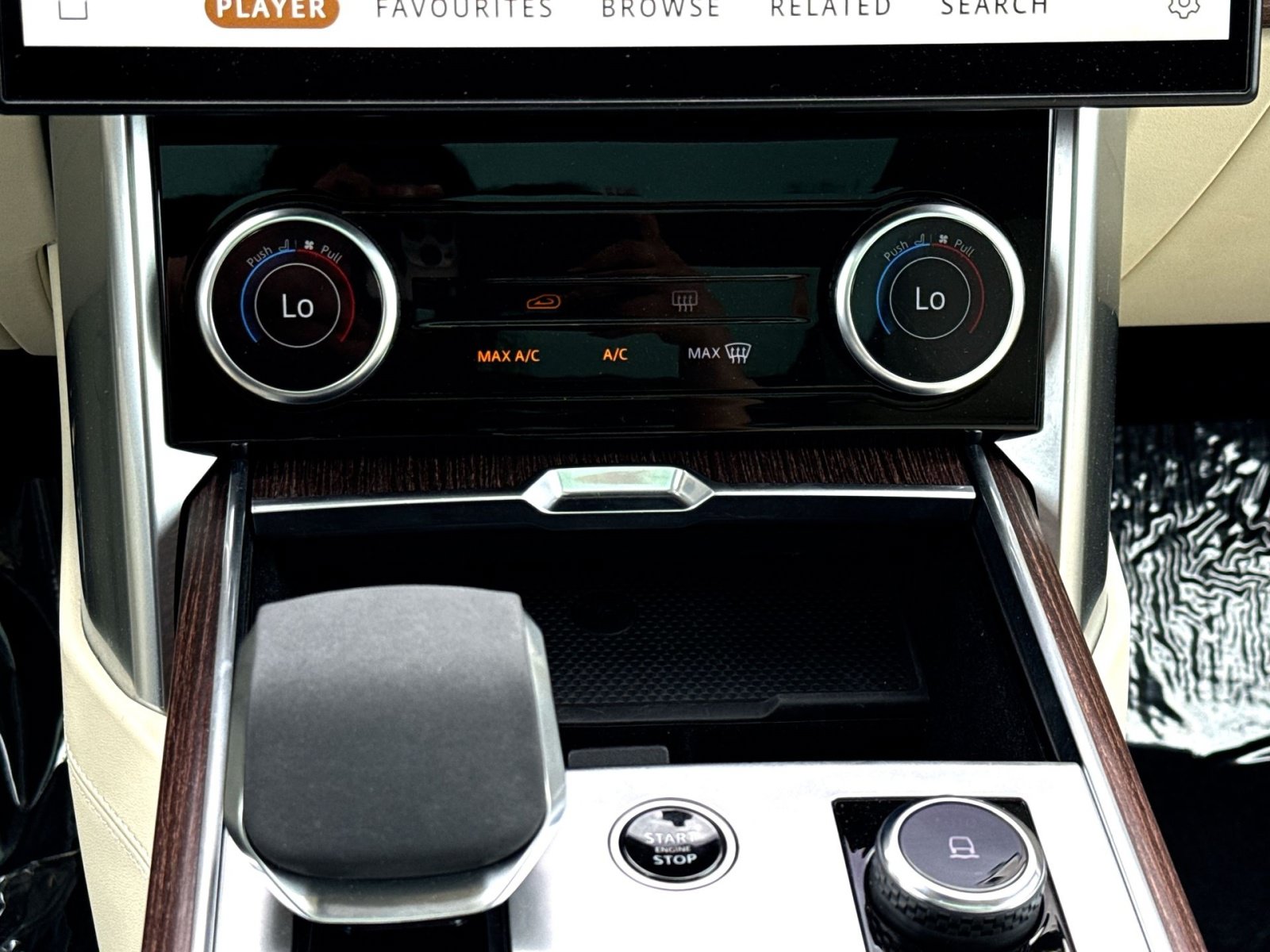 Used 2022 Land Rover Range Rover SE AWD/4WD image 21