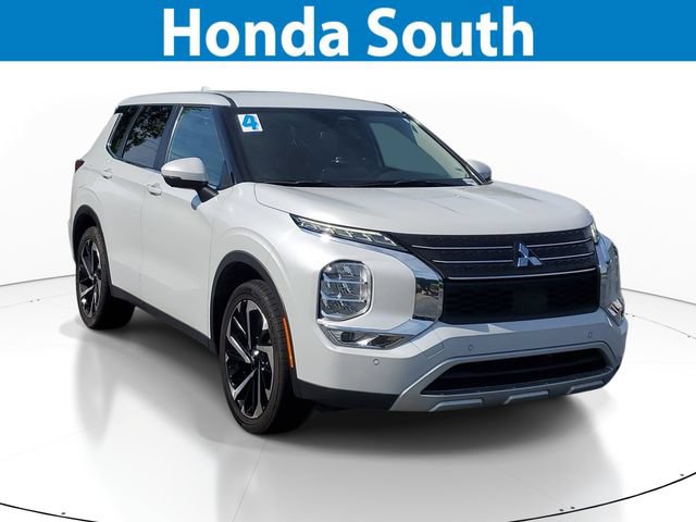 Used 2024 Mitsubishi Outlander SE FWD image 1
