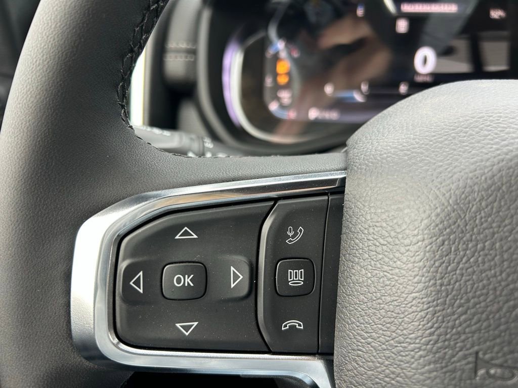 New 2026 RAM 2500 Laramie AWD/4WD image 17