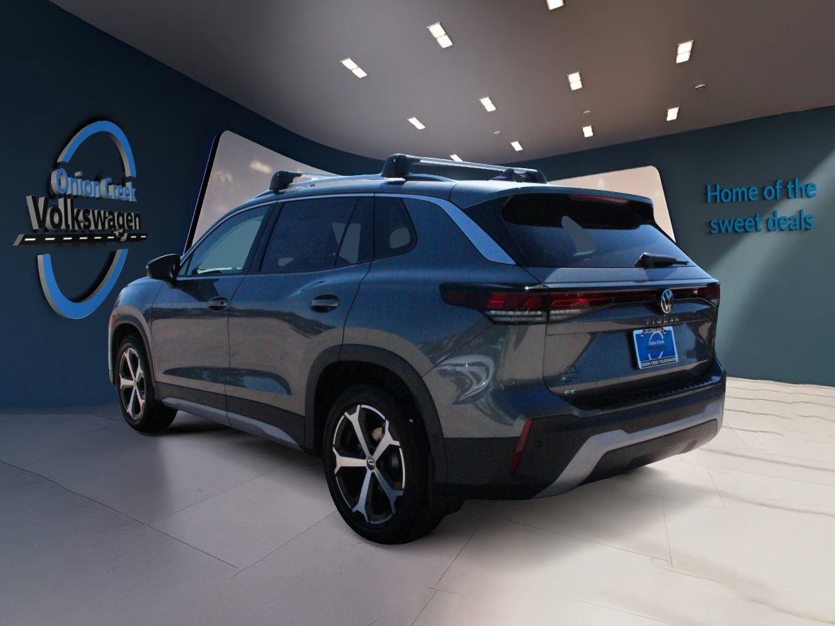 Certified 2025 Volkswagen Tiguan SE FWD image 6