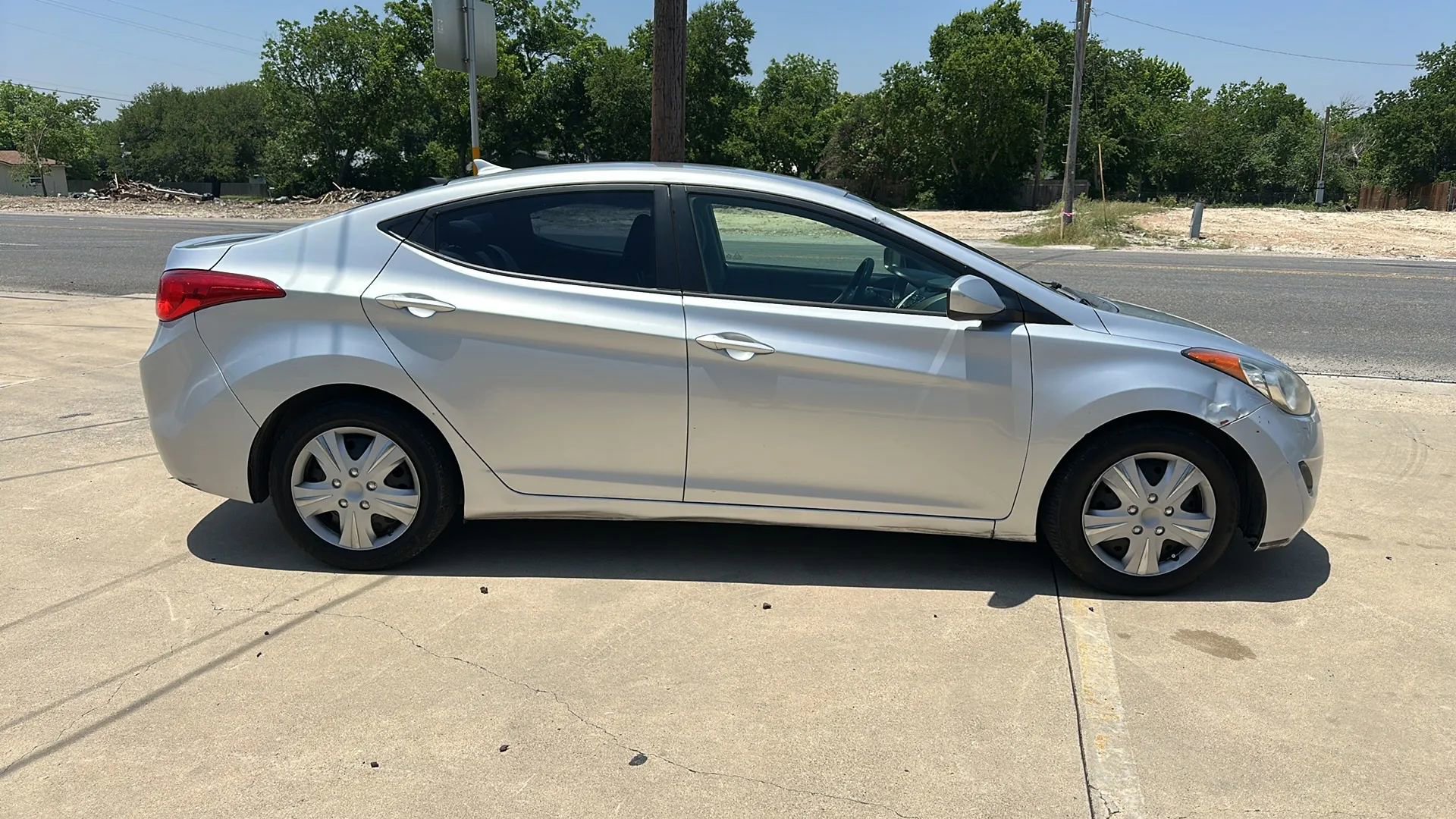 Used 2013 Hyundai Elantra GLS FWD image 6