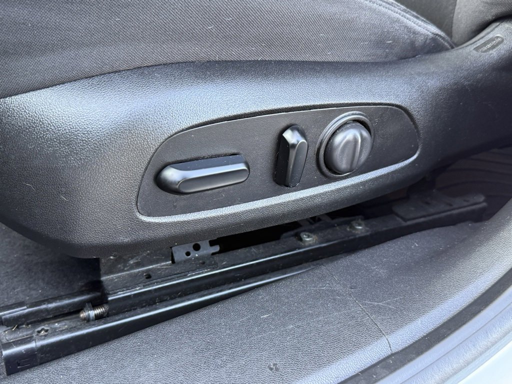 Used 2019 Chevrolet Malibu LT image 22