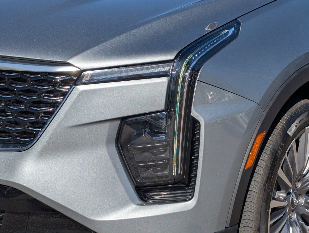 Certified 2024 Cadillac XT4 Premium Luxury w/ Active Safety Package AWD/4WD image 8